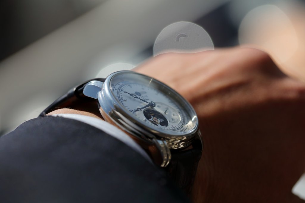 男性 ビジネス 仕事用のおすすめメンズ腕時計まとめ 代 30代 40代以上の年齢別に紹介 Watch Journal